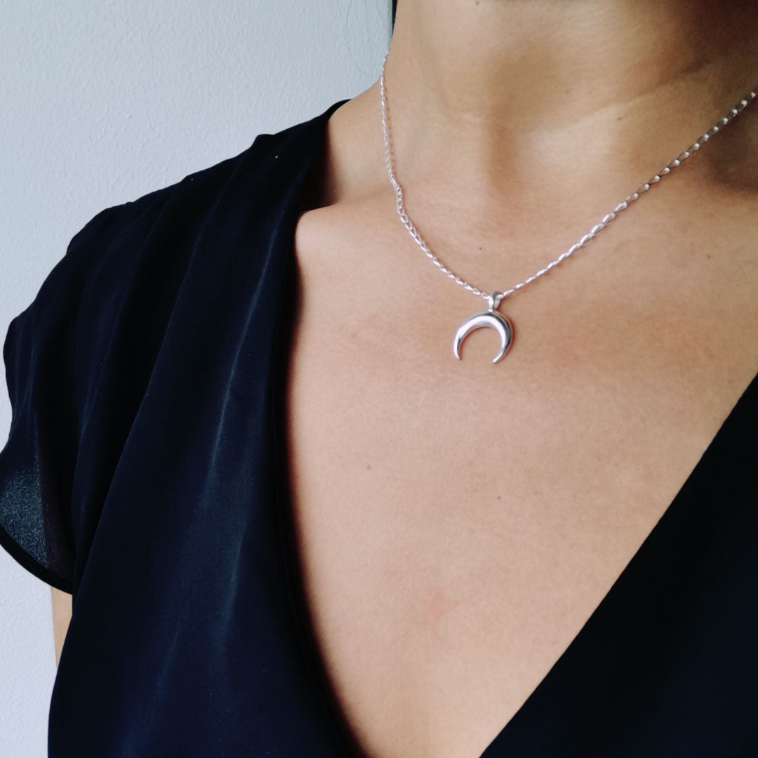 Cadena y colgante: Luna