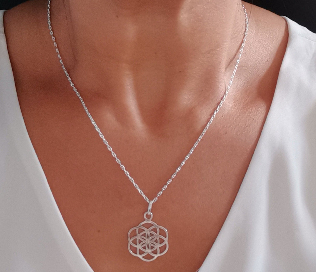 Cadena y colgante Luz